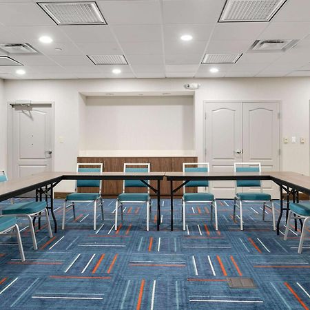 Hampton Inn Милфорд Екстериор снимка
