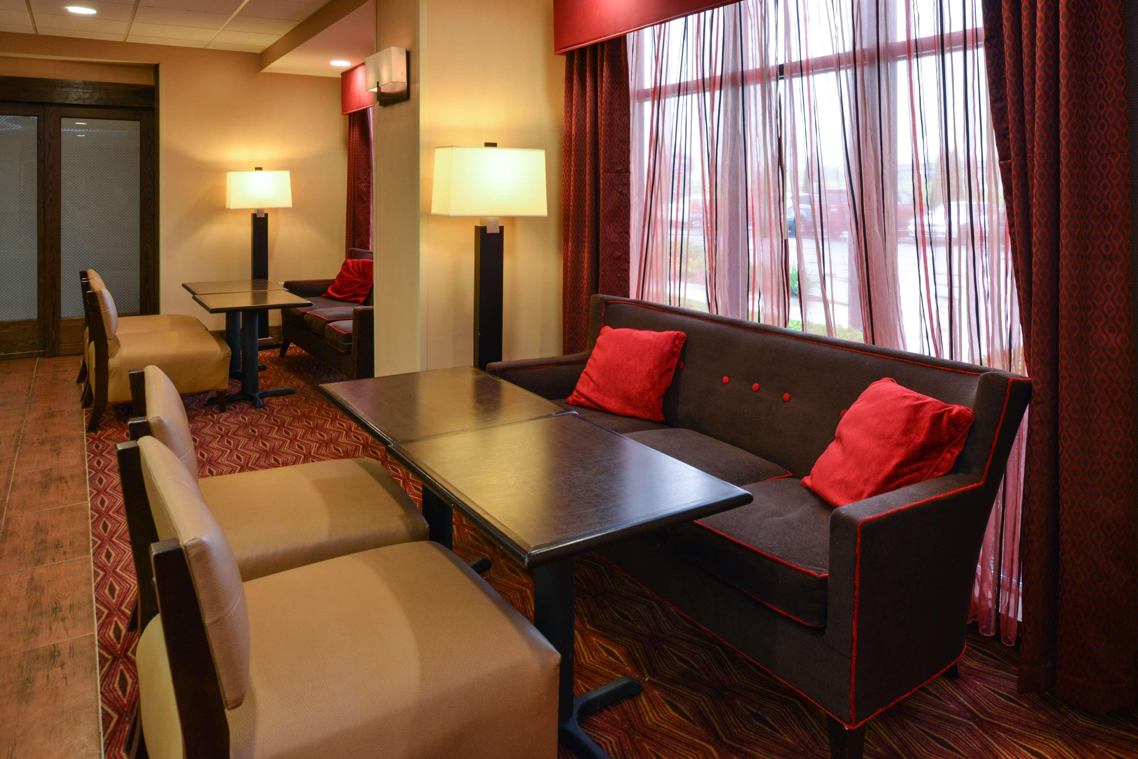 Hampton Inn Милфорд Екстериор снимка