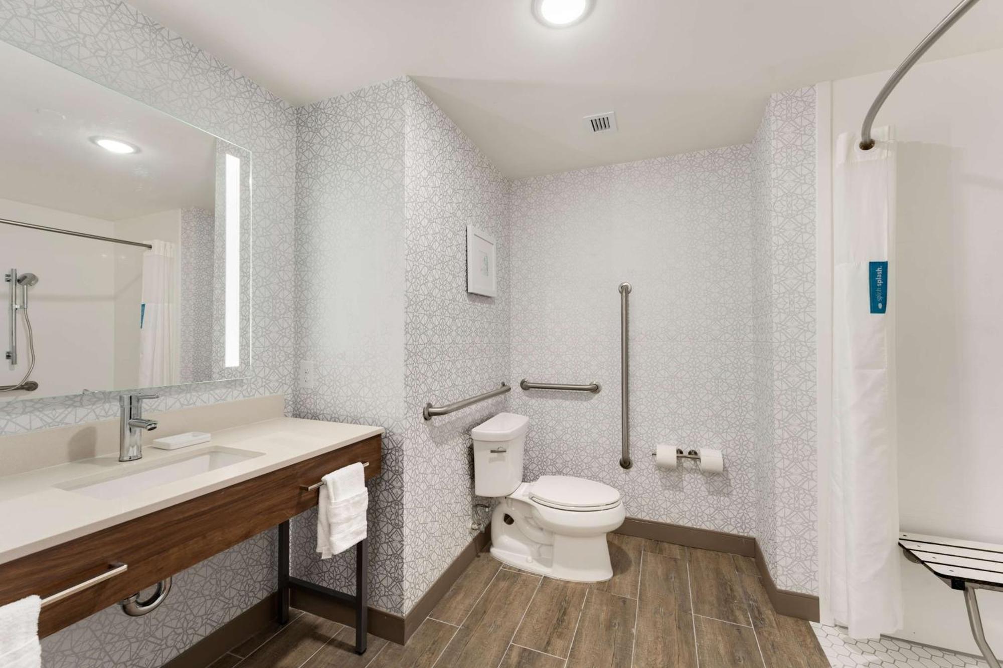 Hampton Inn Милфорд Екстериор снимка