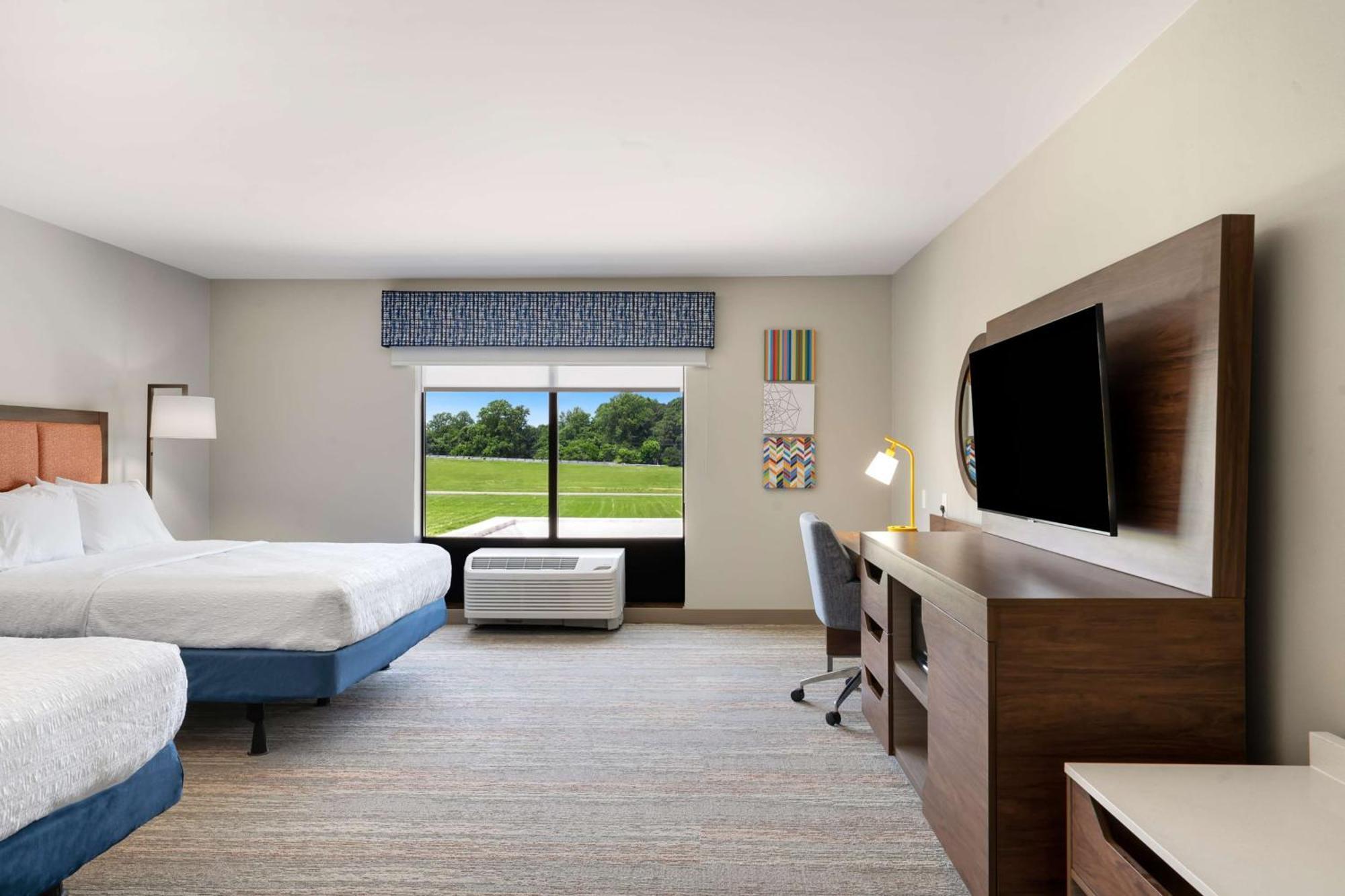 Hampton Inn Милфорд Екстериор снимка
