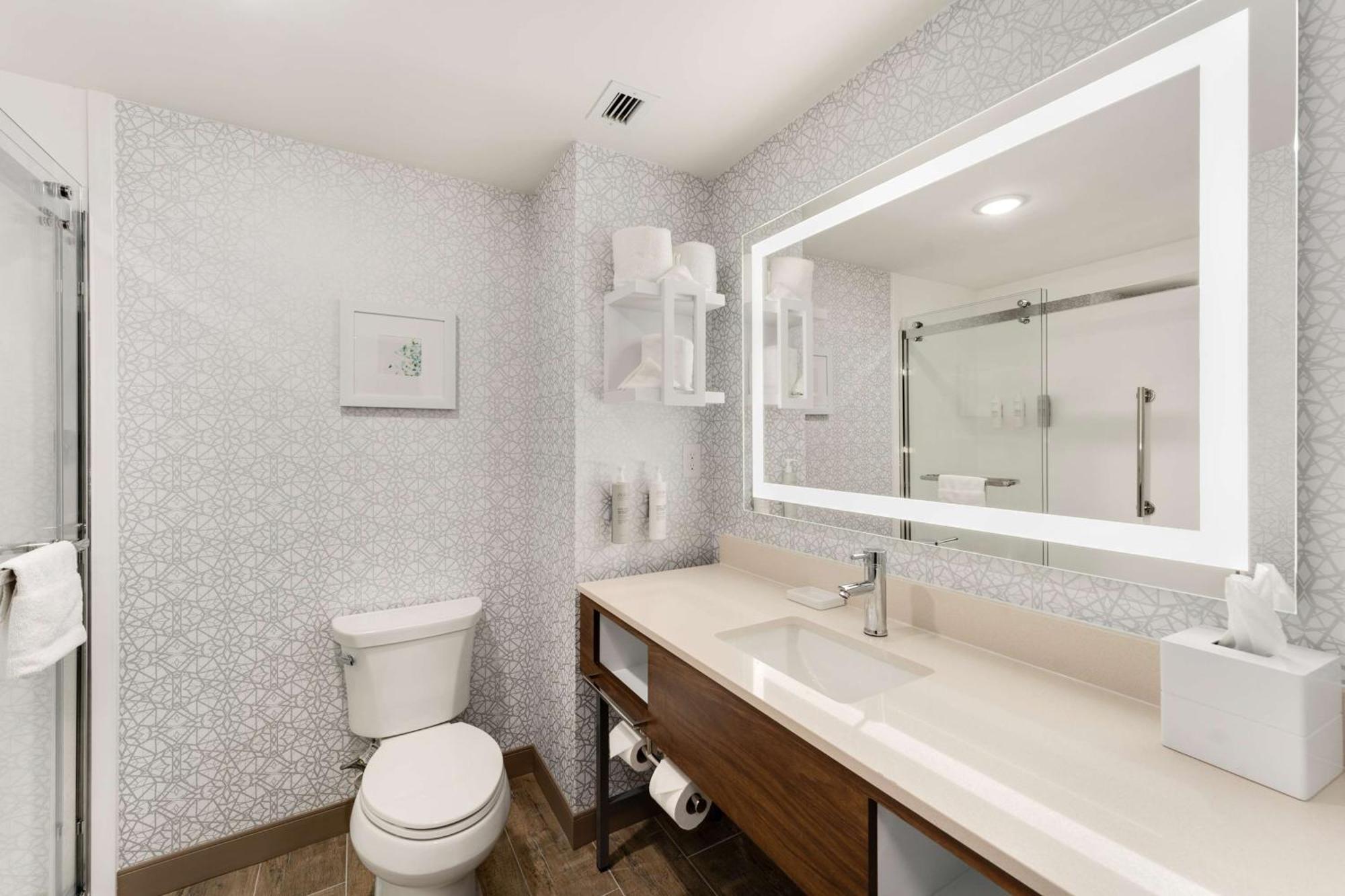 Hampton Inn Милфорд Екстериор снимка